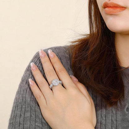 Bold Round Brilliant Cut Ring