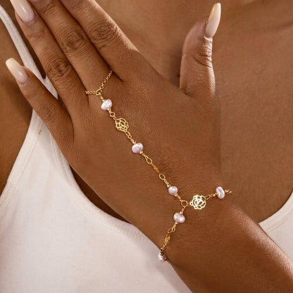 Flower & Pearl Hand Chain